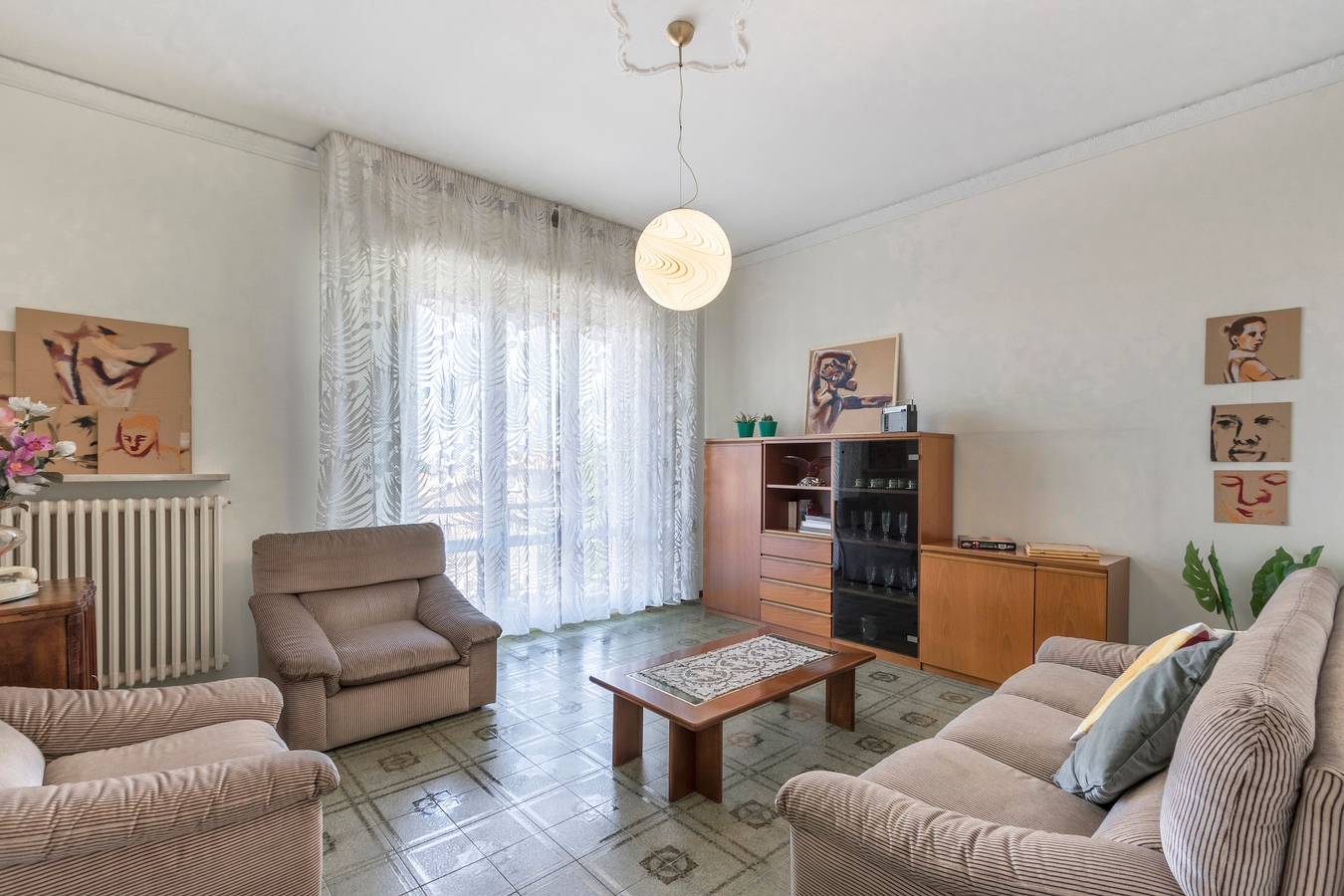 Ganze Wohnung, Ferienwohnung 'La Maison De Mely' mit Privatterrasse, Wi-Fi und Klimaanlage in Castelnuovo del Garda, Gardasee-Berge