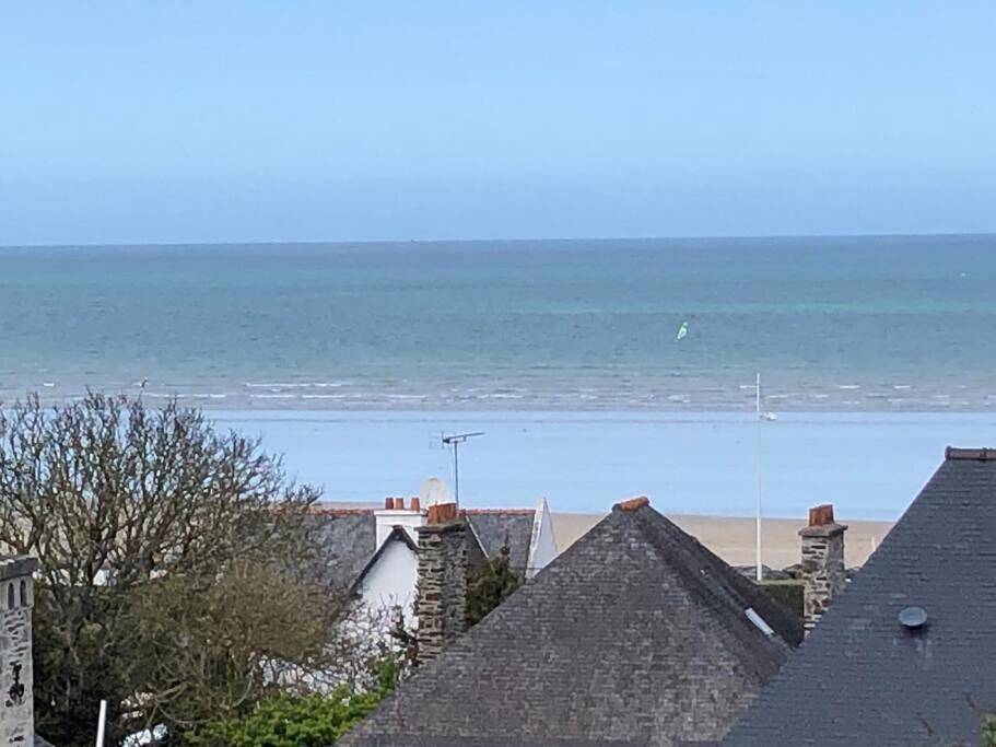 Appartement entier, Appartement vue sur Mer in Les Rosaires, Plérin