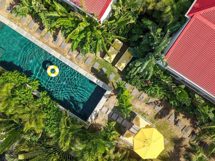 Location de vacances pour 2 personnes, avec vue ainsi que piscine et jardin dans Saint-Barthélemy