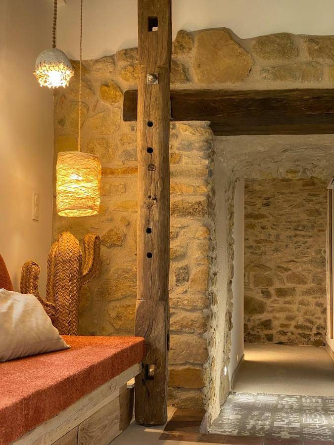 Location de vacances pour 8 personnes, avec terrasse ainsi que vue et piscine à Saint-Paul-la-Coste - 3