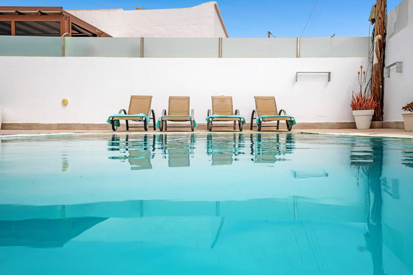 Casa de vacaciones 'Casa Africa' con vistas a la montaña, piscina privada y Wi-Fi in Tahiche, Teguise