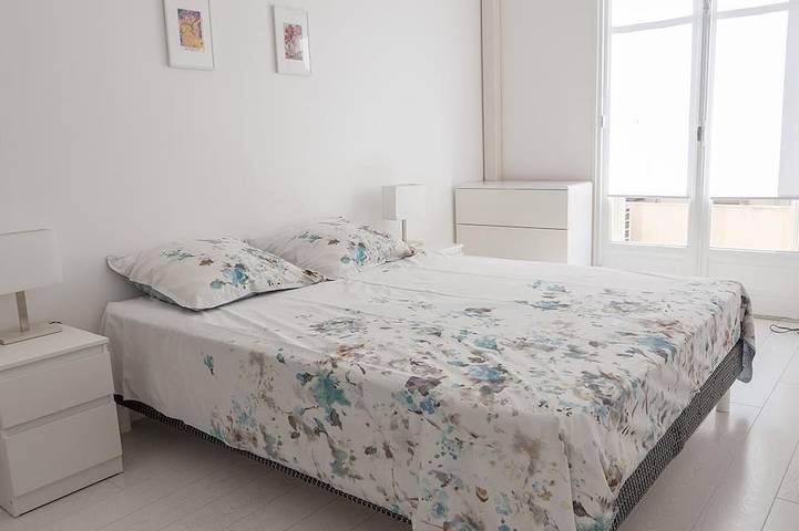 Appartement entier, New ! 2 Pieces Design,  Centre ville, 200 m plages, climatisé in Menton, Côte méditerranéenne (France)