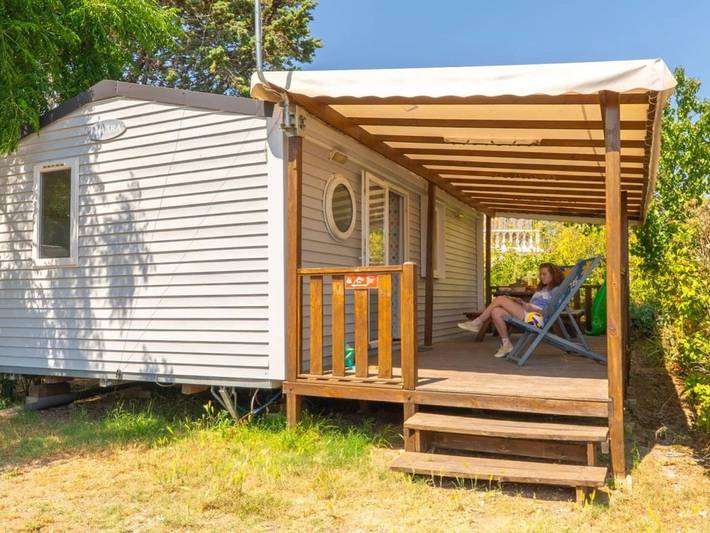 Camping pour 4 personnes, avec terrasse et piscine à Vic-la-Gardiole