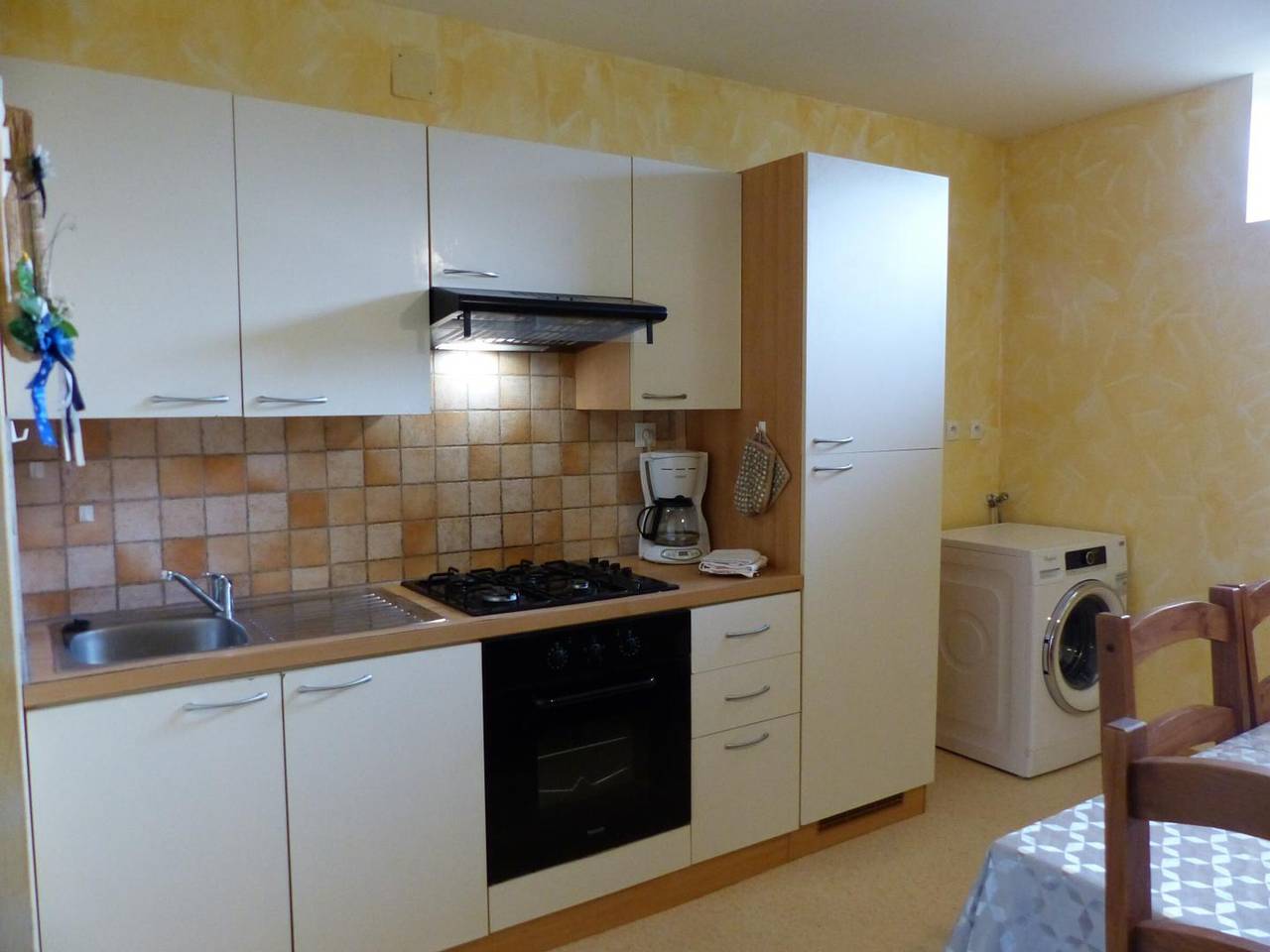 Appartement entier, Appartement chaleureux pour randonnées au Pays d'Huriel in Saint-Palais (Allier), Région de Montluçon