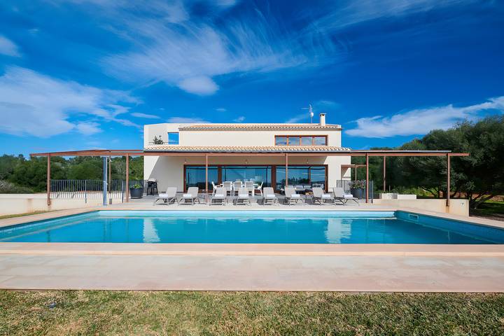 Finca mit Hund für 8 Personen, mit Garten in Santanyí