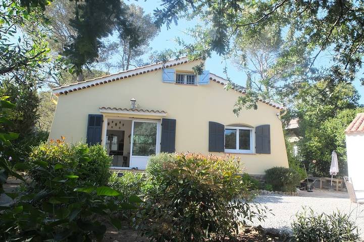 Villa pour 4 personnes, avec terrasse et jardin, animaux acceptés dans Boulouris