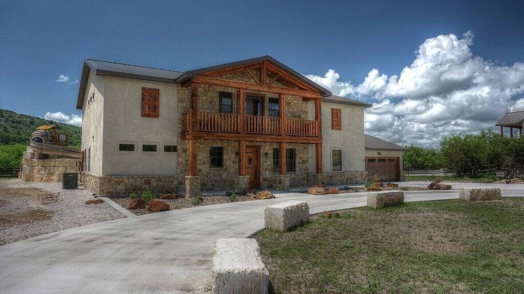 Corona del Rio @ Frio Premier Mietwohnungen in Concan, Uvalde County