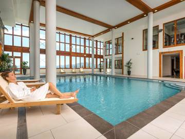 Chalet pour 4 personnes, avec piscine et balcon, animaux acceptés dans Les Arcs