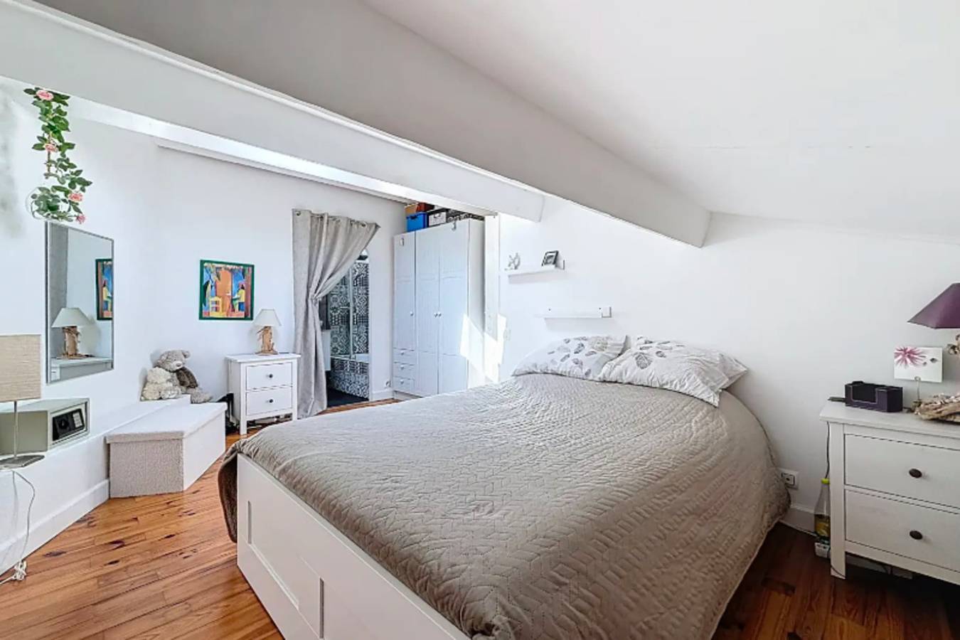 Ganze Wohnung, Ferienwohnung für 4 Personen mit Balkon in Le Dramont, Saint-Raphaël