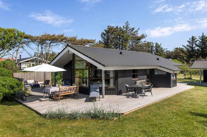 Ferieudlejning for 8 personer, med Jacuzzi og Terrasse samt Sauna i Nr. Lyngby