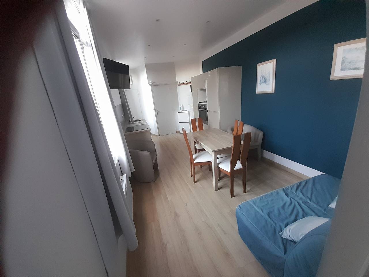 Entire apartment, Cozy flat in Saint-Quay-Portrieux 35 m² sunny in Saint-Quay-Portrieux, Côte de Goëlo