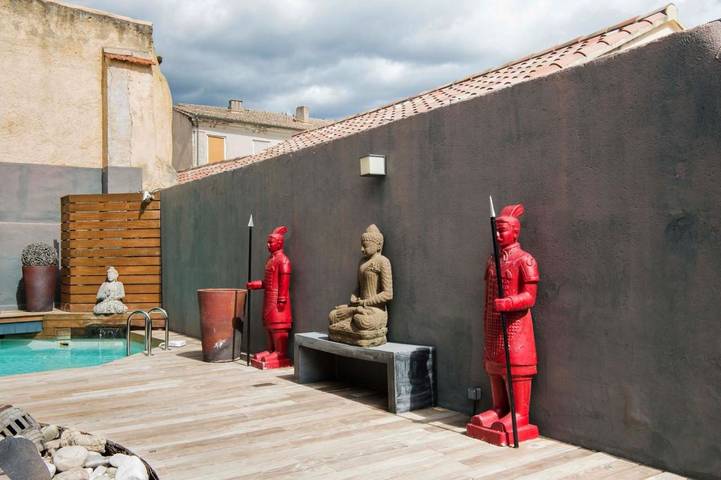 Gîte pour 6 personnes, avec piscine et terrasse dans Office De Tourisme Du Pays Des Sorgues Et Des Monts De Vaucluse - 2