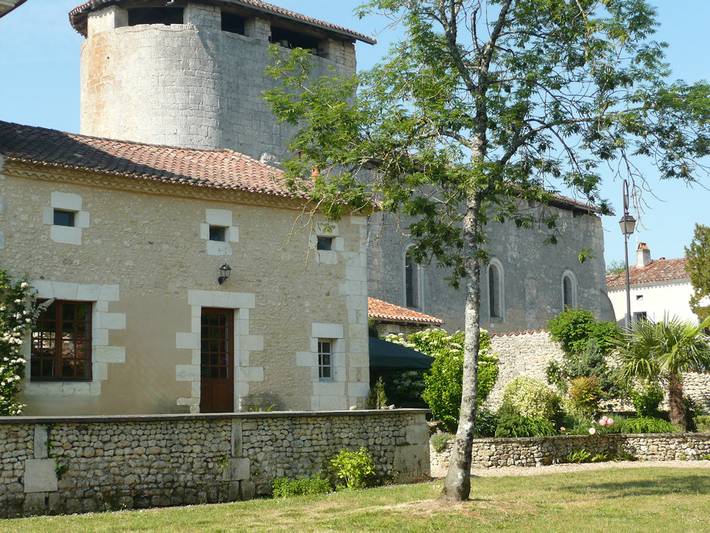 Gîte pour 35 personnes, avec piscine ainsi que terrasse et jardin dans Périgord Vert - 3