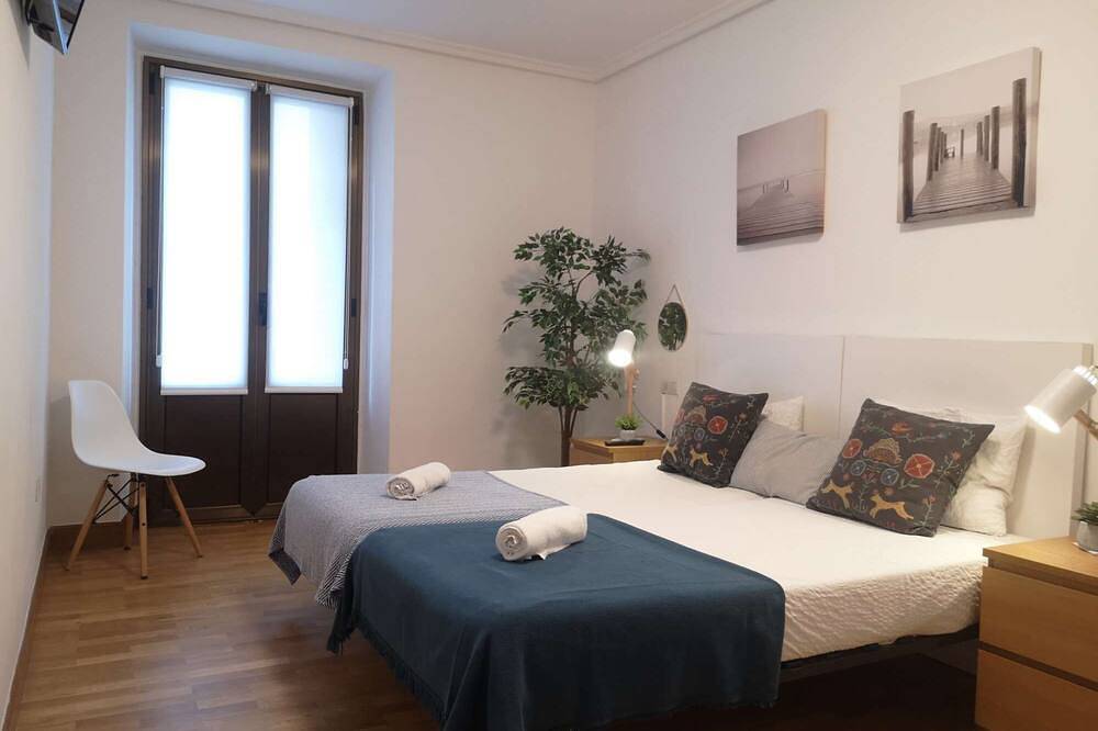 Appartamento intero, Apartamento amplio, a pie de la playa La Concha in Playa de la Concha, San Sebastian