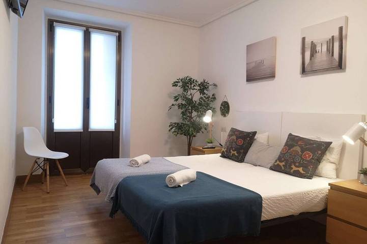 Holiday apartment for 8 people, with balcony - 1