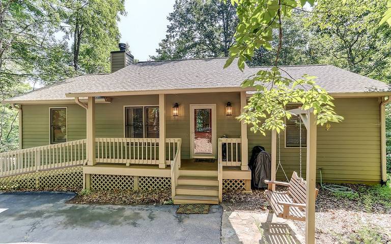 Vacation rental for 10 people, with terrace and pool in Big Canoe