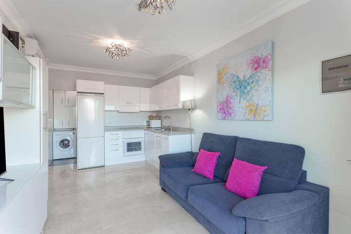 Apartamento inteiro, Apartamento em 'Brisas De Puerto Rico' com Piscina Aquecida, Jacuzzi, Wi-Fi e Ar Condicionado in Puerto Rico (Gran Canaria), Mogán