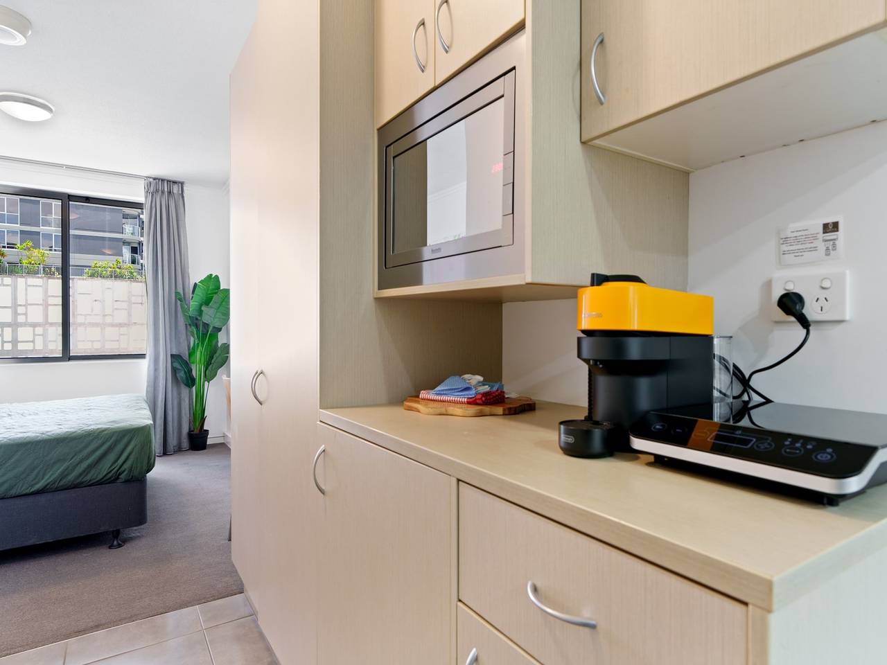 Entire apartment, Stylish 1-Bed Studio in Vibrant South Brisbane in South Brisbane, Brisbane
