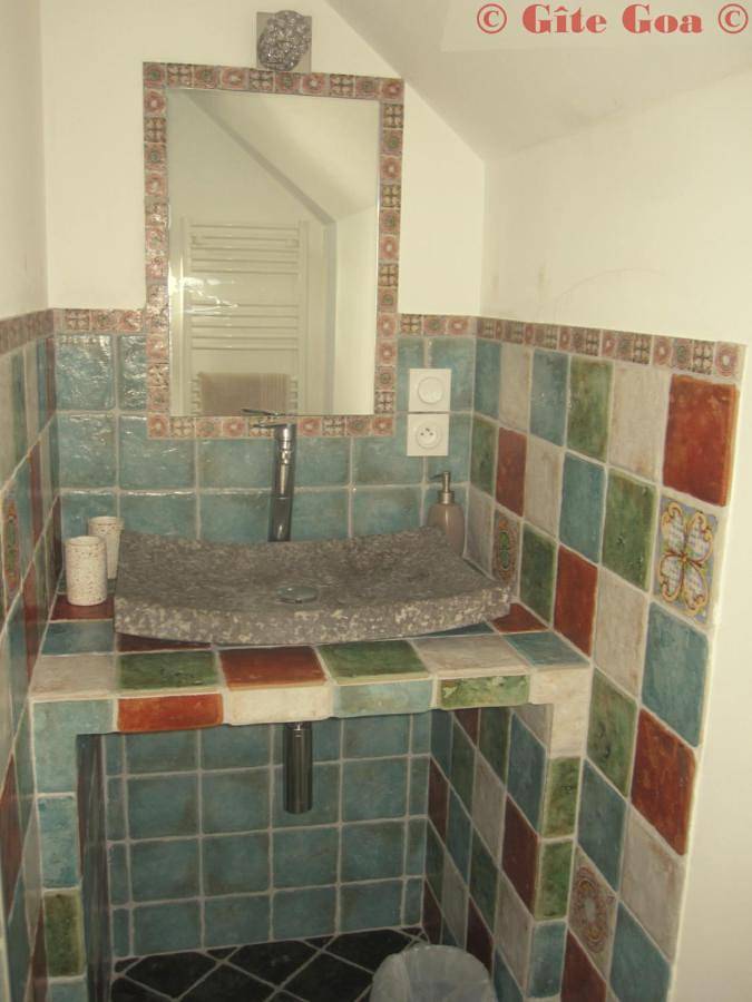 Gîte pour 2 personnes, avec Terrasse et Vue à Gouézec - 4