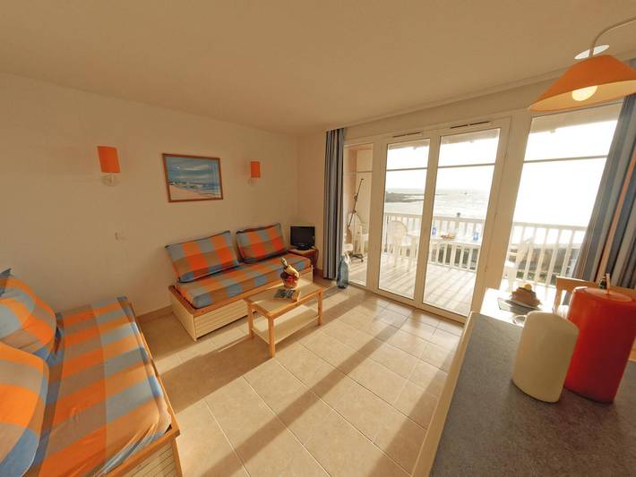 Gîte pour 4 personnes, avec piscine et balcon/terrasse, adapté aux familles dans Plage Tres-Cadec - 3