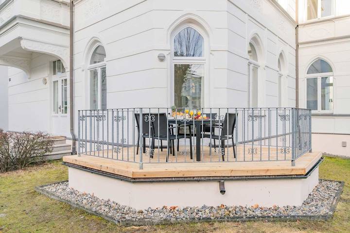Appartement entier, Schloss Hohenzollern 14 - zwei Schlafzimmer und Terrasse in Drei Kaiserbäder, Heringsdorf