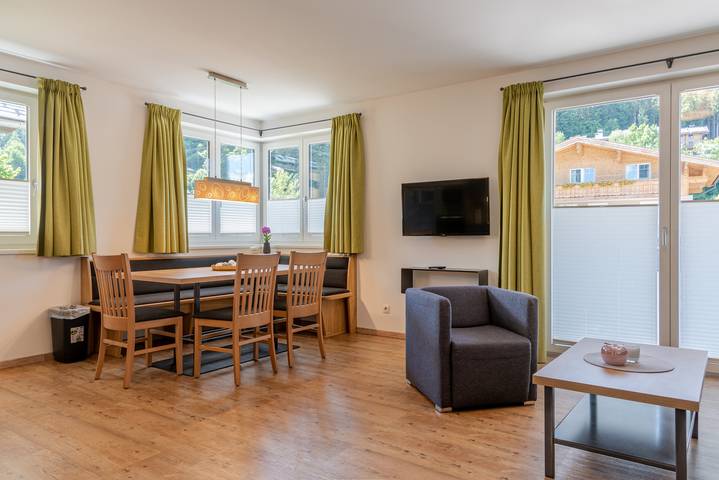 Ferienwohnung für 6 Personen, mit Balkon in Zell am See