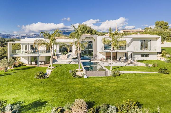 Villa pour 12 personnes, avec jardin et terrasse à Roquefort-les-Pins