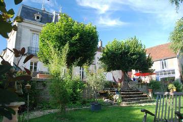 Chambre d’hôte pour 4 personnes, avec jardin dans vallée de l'Ouche