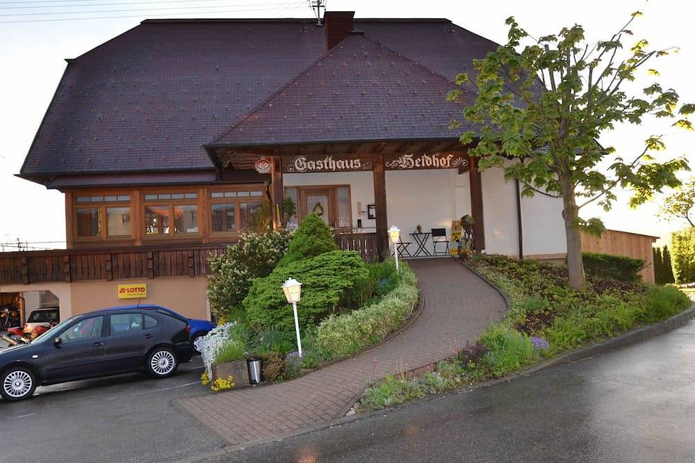 Ganze Wohnung, Doppelzimmer mit 17 qm, max. für 2 Personen in Freiamt, Südschwarzwald