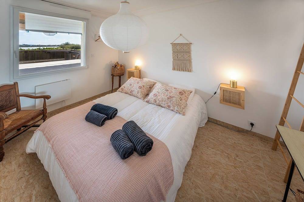 Villa \" Guissbeach \" Spa, walking distance to the beach, Sunset from the terrace in Guissény, Brest und Umgebung