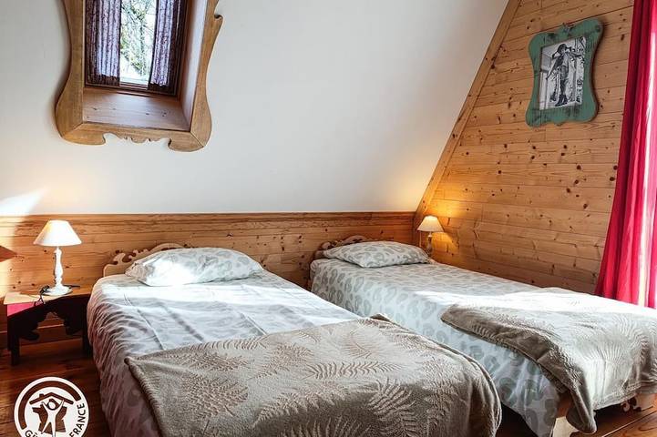 Location de vacances pour 6 personnes, avec piscine et jardin à Lavercantière - 3