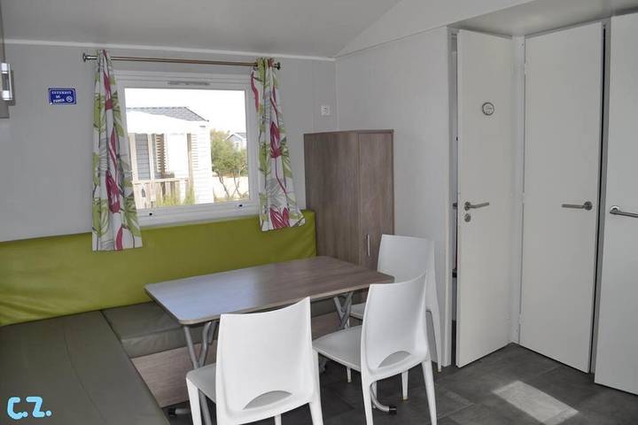 Camping pour 6 personnes, avec jacuzzi ainsi que piscine et jardin, animaux acceptés à Palavas-les-Flots - 4