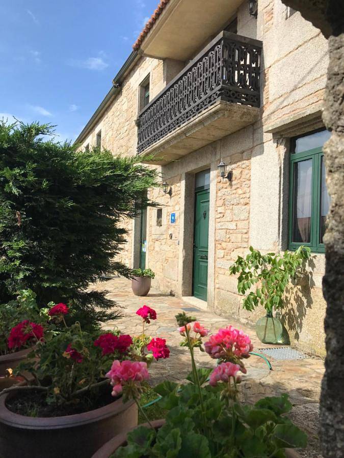 Apartamento para 10 personas, con Balcón y Jacuzzi además de Terraza y Jardín en Vimianzo