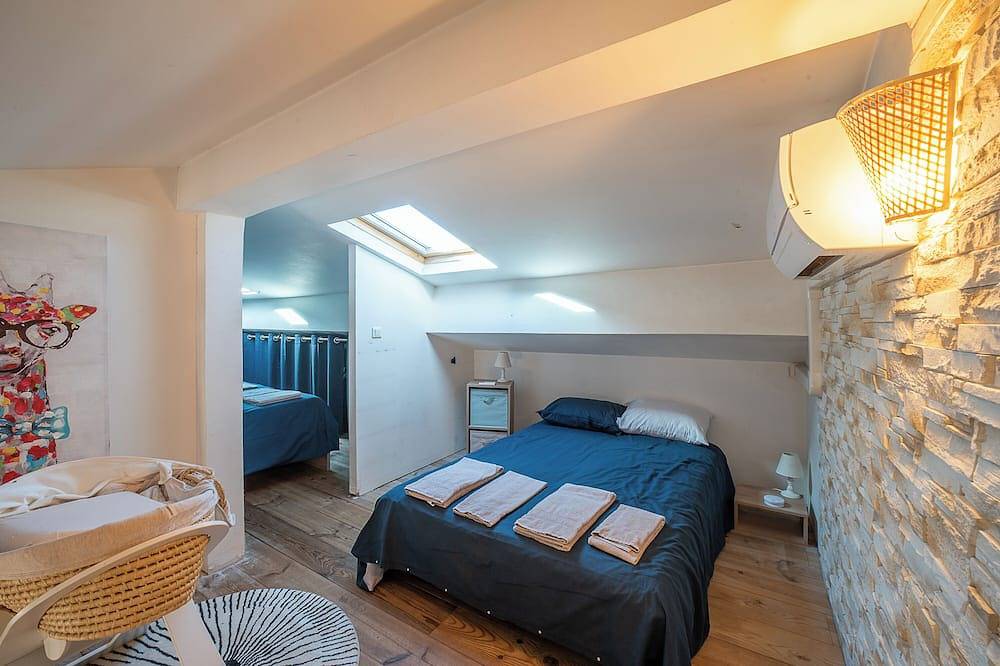 Entire apartment, 3* family duplex near the sea, Spain and the mountains. Pets allowed in Le Boulou, Céret region