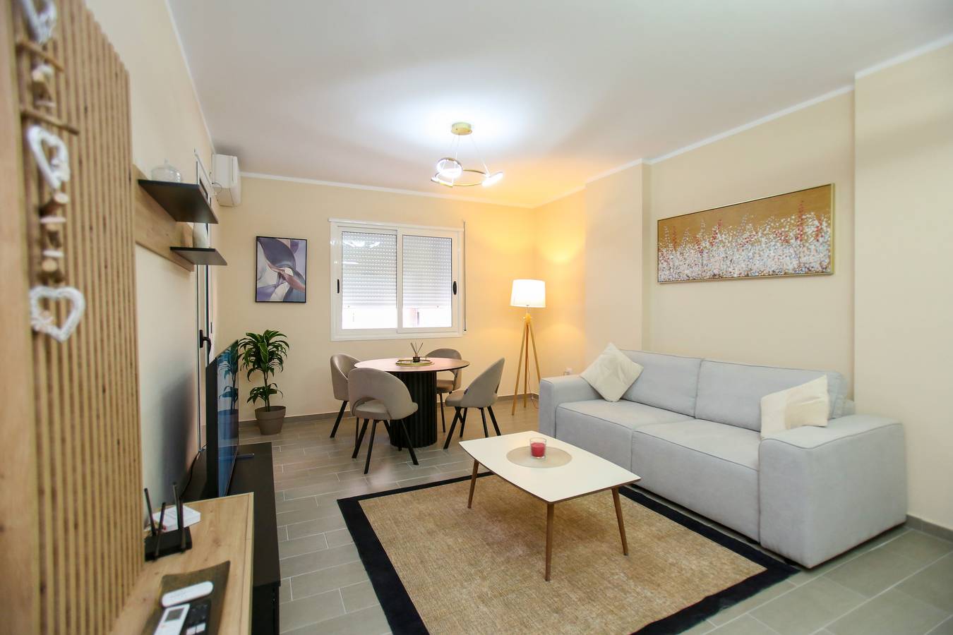 Apartamento entero, Apartamento de vacaciones para 4 personas con balcón in Vlorë (Ciudad), Vlorë