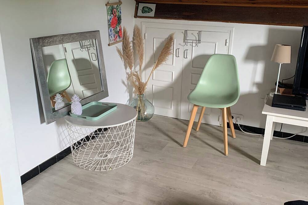 Chambre + salle de bain in Lescar, Béarn