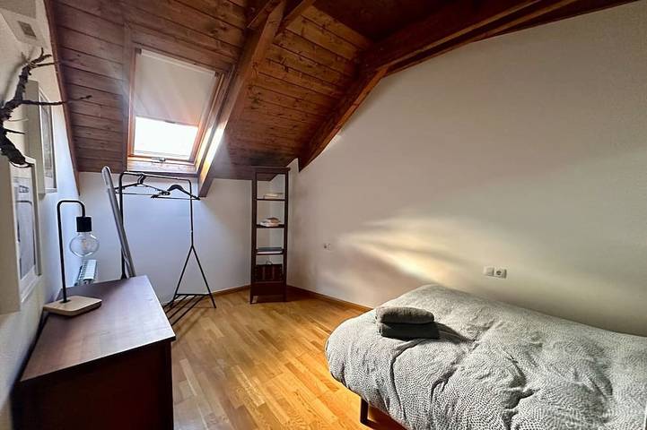 Apartamento entero, Dúplex para 8 personas en el Pirineo Aragonés. A 5 min de Formigal-Panticosa! in Tramacastilla de Tena, Pirineo Aragonés