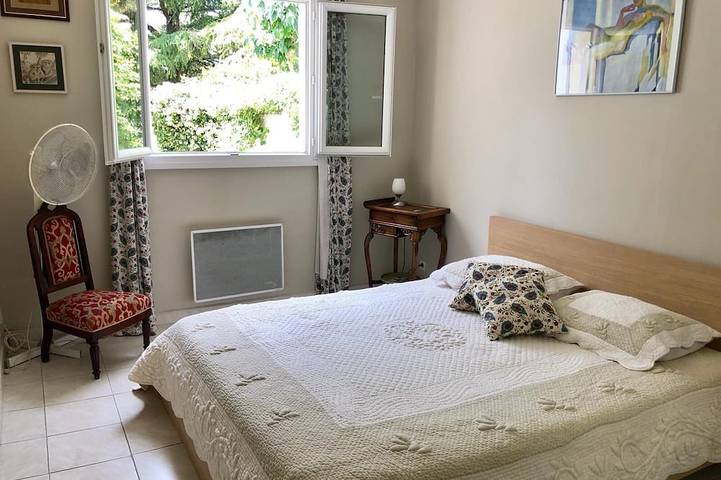 Charmante 4-Zimmer-Villa mit Pool, 10 Minuten vom Stadtzentrum entfernt in Saint-Rémy-de-Provence, Arles und Umgebung