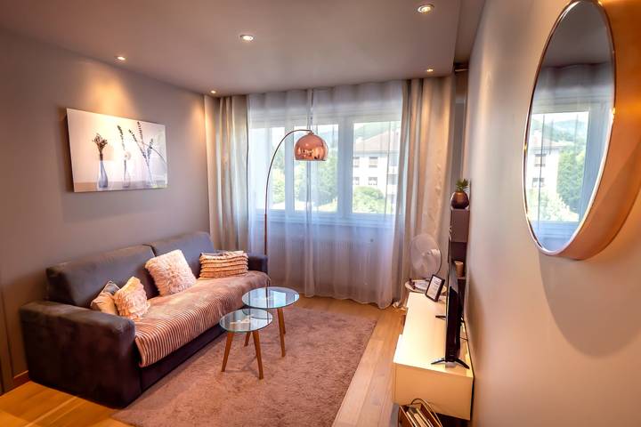 Gîte pour 4 personnes, avec balcon et jardin, adapté aux familles à Annecy-le-Vieux - 3