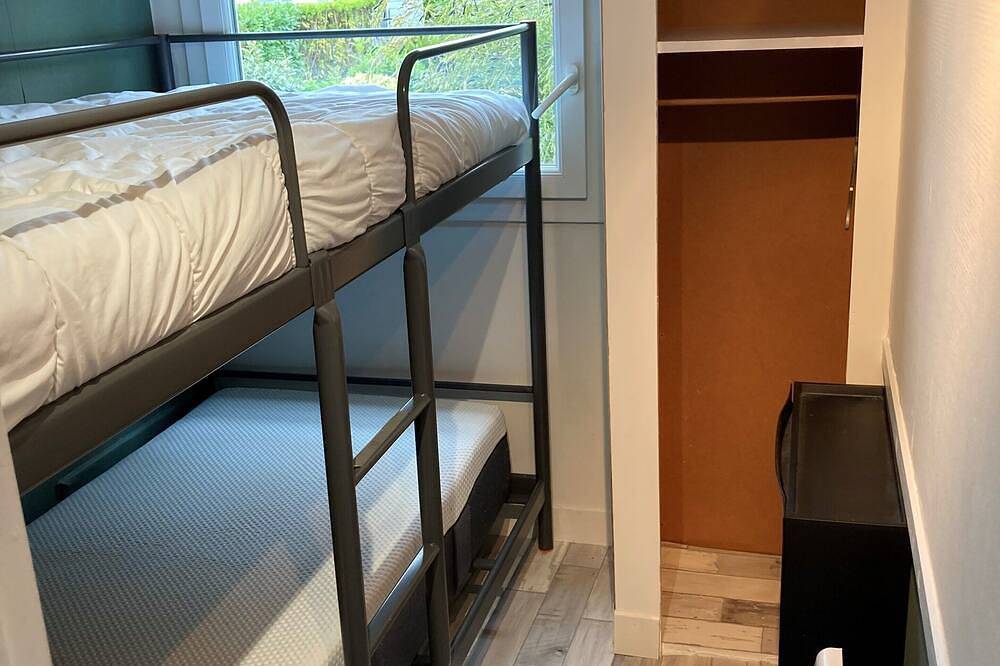 Mobilhome tout confort 8 pers pres plages et bourg avec piscine in Saint-Gildas-de-Rhuys, Côte des Mégalithes