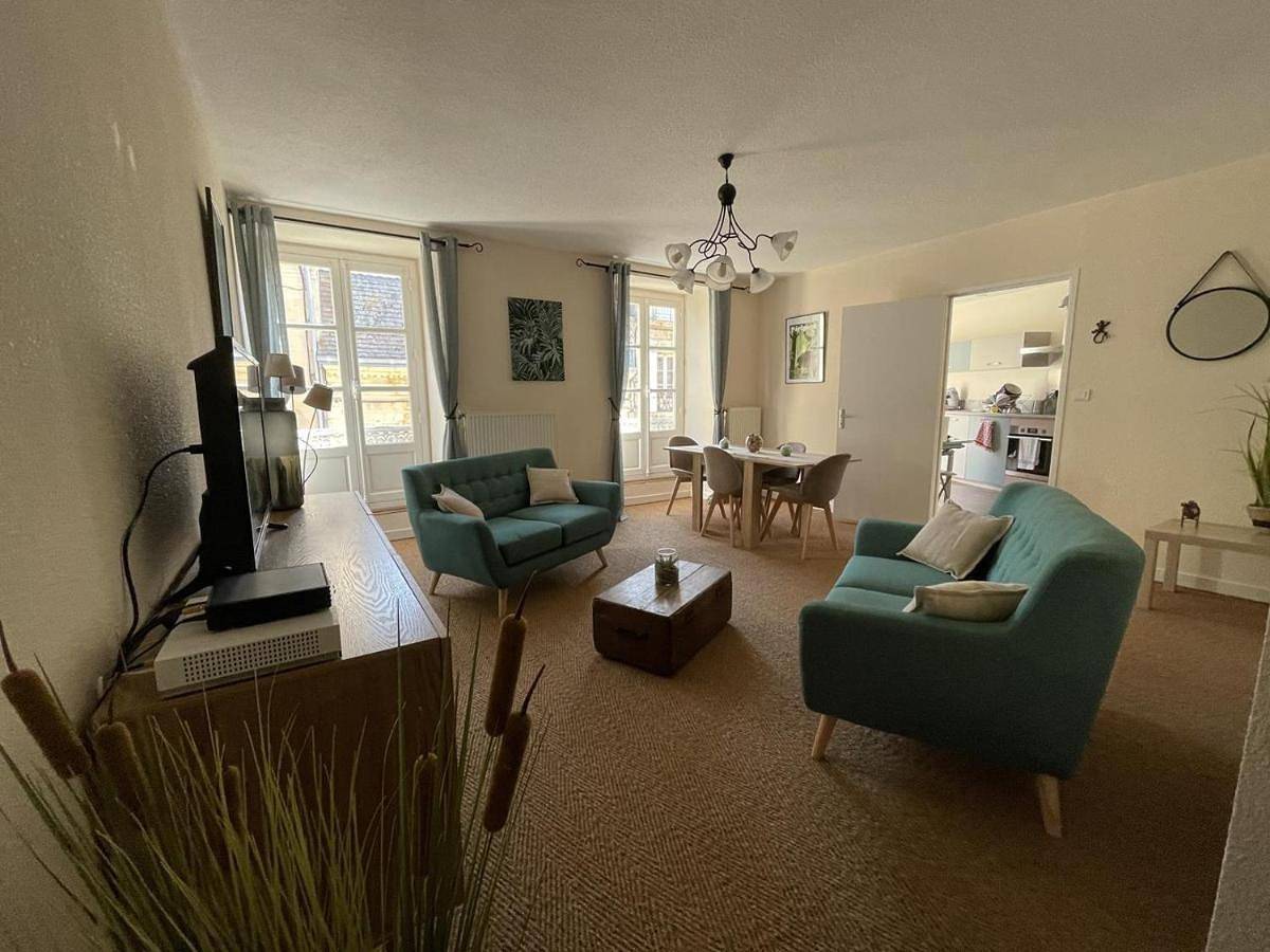 Appartement entier, « Le traversin » Centre Sarlat App. 2 chambres in Sarlat-la-Canéda, Périgord Noir
