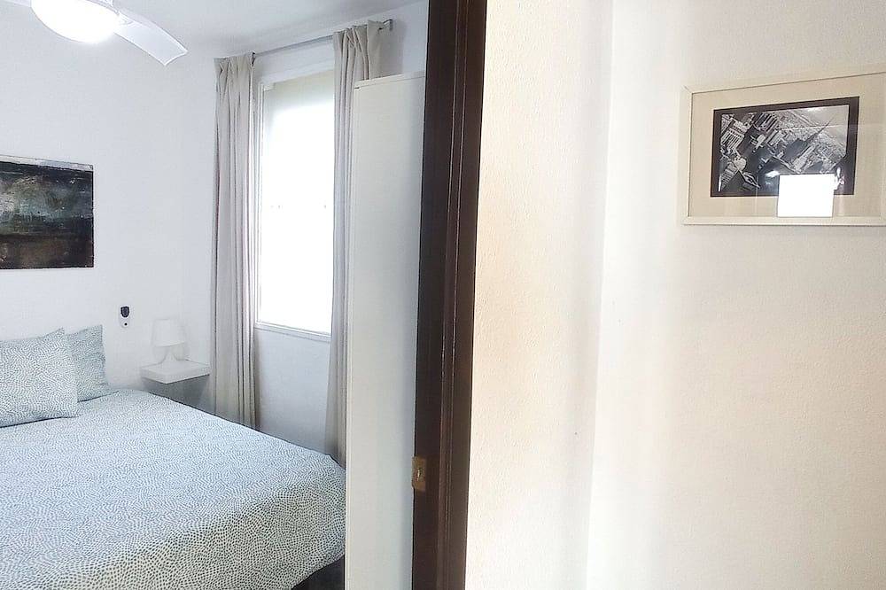 Apartamento entero, Céntrico y acogedor, Triana, Lovely Flat + Picina, Pool in Central Seville, Sevilla