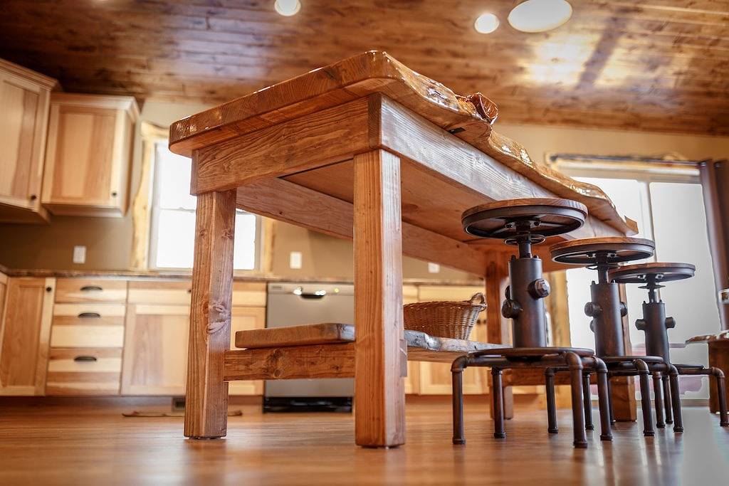 *** Die wunderschöne Whitetail Ridge-Luxus 5Br-Hütte, nur wenige Minuten von der Innenstadt entfernt *** in Adams County (WI)