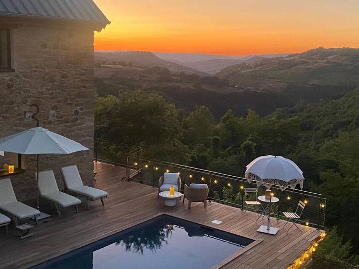 Chambre d’hôte pour 2 personnes, avec vue et piscine ainsi que terrasse et jardin à Salles-la-Source - 3