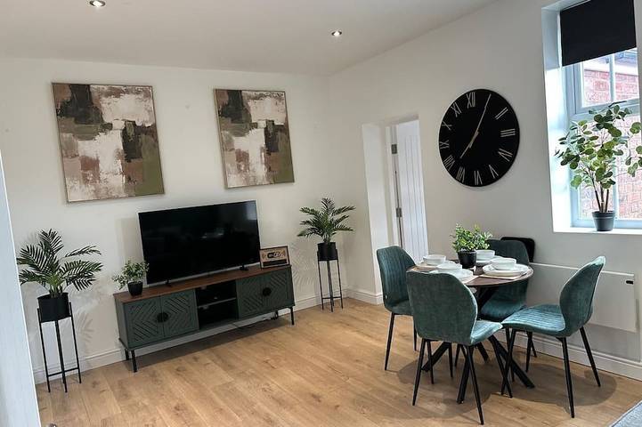 Holiday rental for 6 people in Walsall