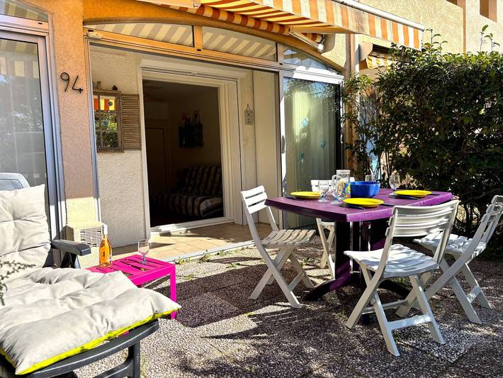 Appartement de vacances pour 4 personnes, avec piscine et terrasse