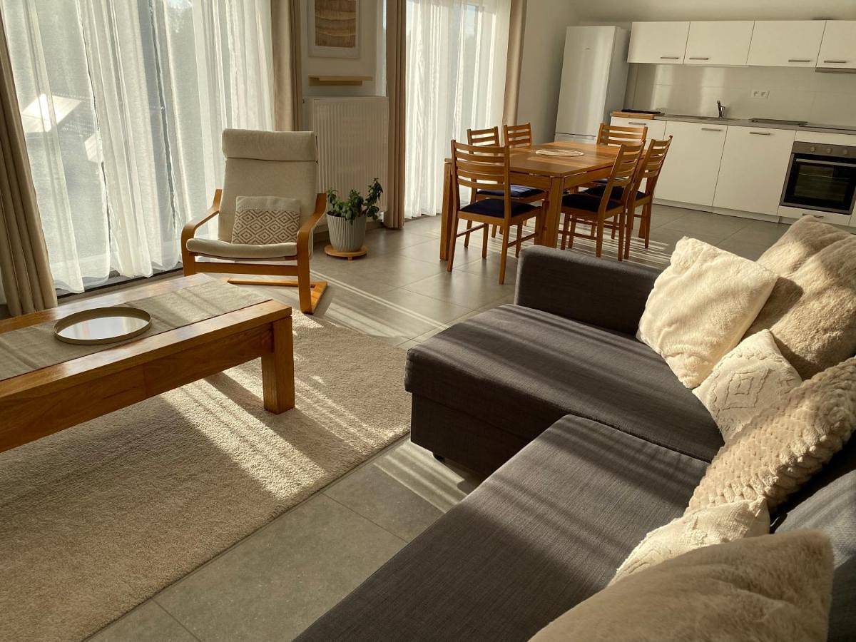 Appartement entier, Two-Bedroom Apartment in Chapelle-lez-Herlaimont, Hainaut