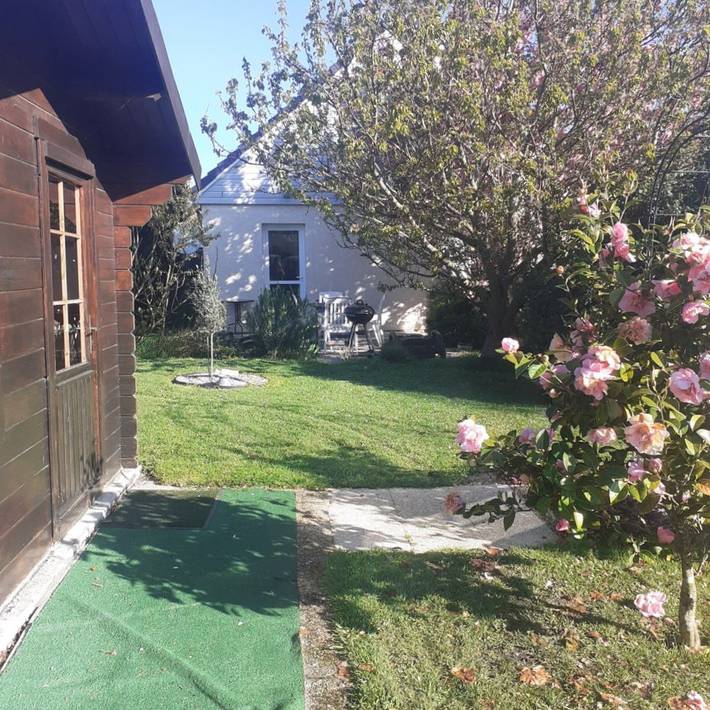 Gîte pour 5 personnes, avec terrasse et jardin à Mesnil-Raoul
