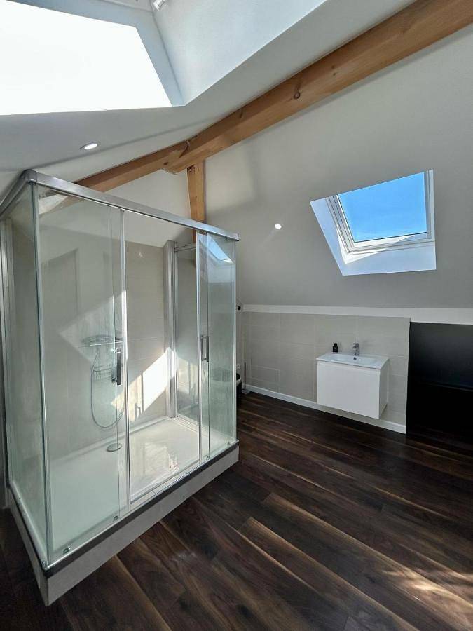 Location de vacances pour 13 personnes, avec vue sur le lac et vue ainsi que jardin et piscine à Reignier-Ésery - 3