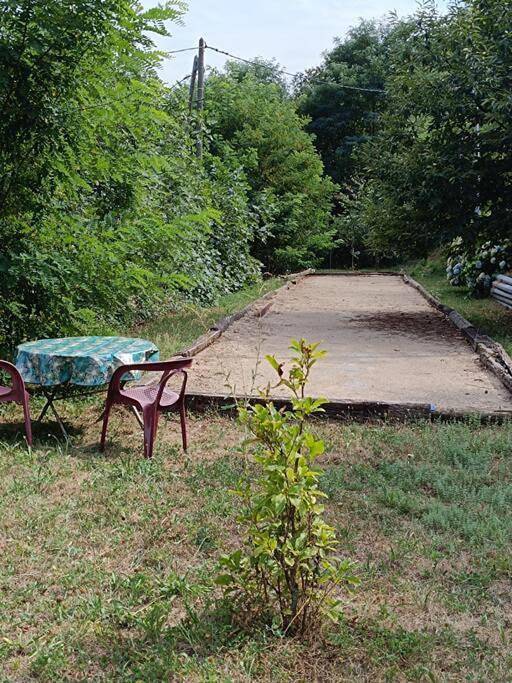 Gîte pour 4 personnes, avec jardin ainsi que piscine et vue à Antraigues-sur-Volane - 4